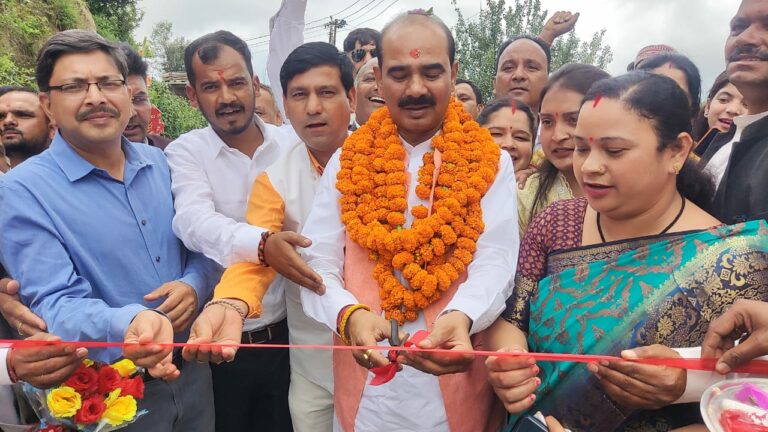 विश्व प्रसिद्ध बग्वाल मेला,लोक आस्था और विरासत का अद्भुत संगम,रंगारंग कार्यक्रमों के साथ चंपावत के देवीधुरा में पौराणिक बगवाल 11 दिवसीय मेले का हुआ आगाज ,क्षेत्रीय सांसद केंद्रीय राज्यमंत्री अजय टम्टा ने किया शुभारंभ।