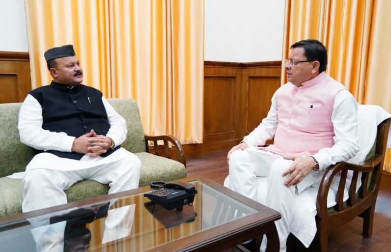 कांग्रेस विधायक हरीश धामी सदन में आपदा पर  चर्चा के दौरान बोलने का मौका नही मिलने पर कांग्रेस के प्रति जताई नाराजगी, सीएम से मिल कर क्षेत्र की बताई पीड़ा।