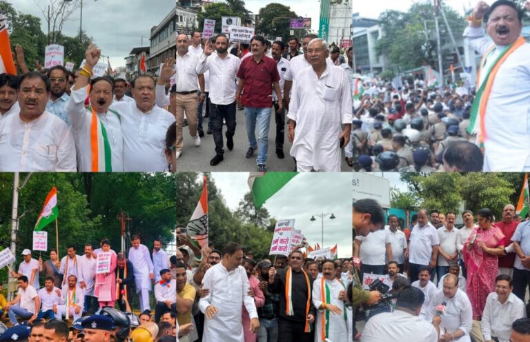 कांग्रेस का राजभवन कूच, बैरिकेडिंग पर चढ़कर लगाए नारे, जमकर हुई पुलिस के साथ धक्का मुक्की, हिरासत में लिए गए प्रदेश अध्यक्ष समेत कई दिग्गज -150 कार्यकर्ता।