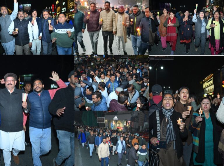अंकिता भंडारी हत्याकांड पर सड़कों पर उतरी कांग्रेस, देहरादून में कैंडल मार्च—CBI जांच की मांग, भाजपा पर ‘VIP संरक्षण’ का गंभीर आरोप।