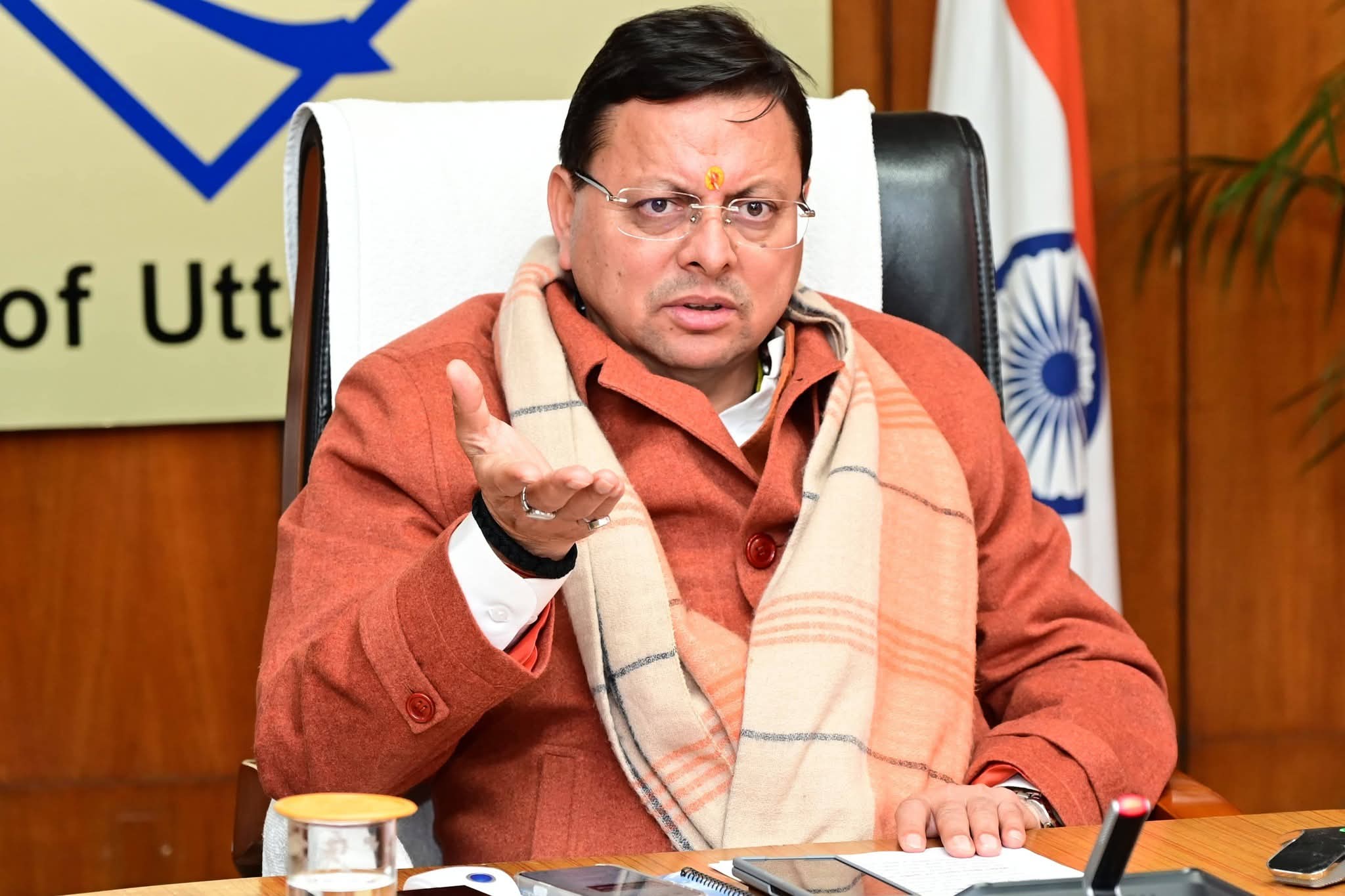 धामी सरकार पहुँची जनता के द्वार, 216 कैम्पों में 1.44 लाख से अधिक लोगों को मिला सीधा लाभ, 18,360 शिकायतों में 13,068 का निस्तारण,एक ही मंच पर 80,712 लोगों को योजनाओं का मिला लाभ।